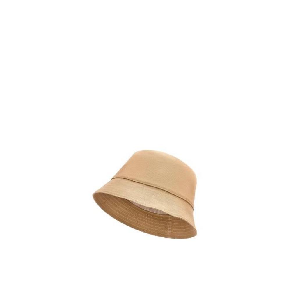 로에베 여성 모자 Bucket hat in canvas&amp;calfskin Sand/Tan K820HB1X19이끌라로에베