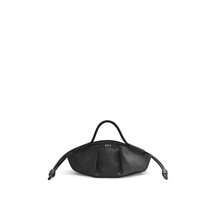 로에베 여성 숄더백 크로스백 Small Paseo bag in shiny nappa calfskin Black A709P48X02-1100이끌라로에베