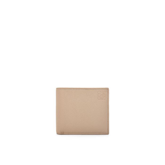 로에베 남성 반지갑 Bifold wallet in soft grained calfskin Sand C660302X02-2150이끌라로에베