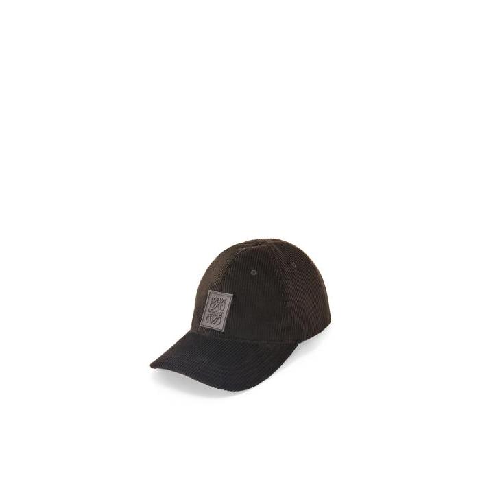 로에베 여성 모자 Patch cap in corduroy Chocolate K820358X22-3606이끌라로에베