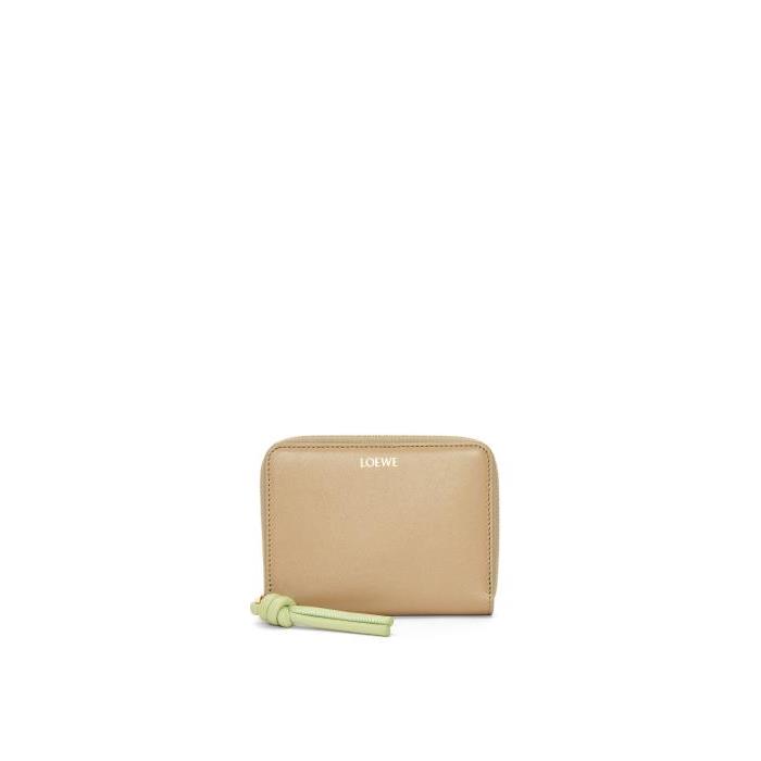로에베 여성 반지갑 Knot compact zip wallet in shiny nappa calfskin Clay Green/Lime Green CEM1CWZX01-6895이끌라로에베