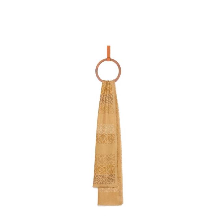 로에베 여성 스카프 숄 Anagram lines scarf in wool, silk&amp;cashmere Camel F603253X01-3629이끌라로에베