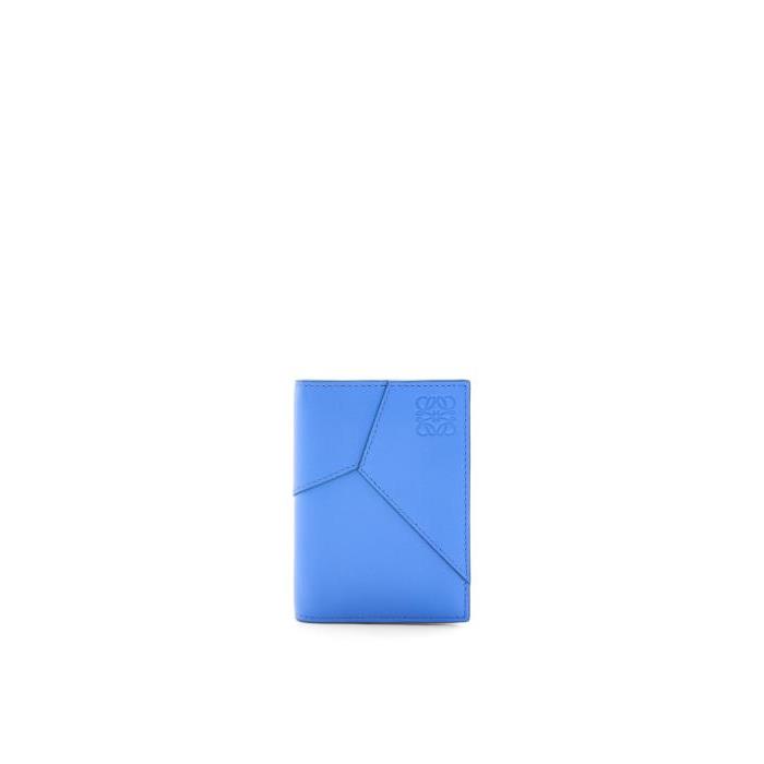 로에베 남성 카드지갑 Puzzle bifold cardholder in classic calfskin Seaside Blue C510144X04-5695이끌라로에베