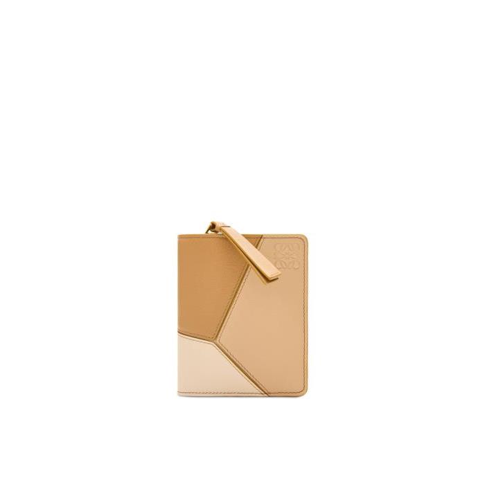 로에베 여성 반지갑 Puzzle compact zip wallet in classic calfskin Angora/Dusty Beige/Gold C510Z41X01-6049이끌라로에베