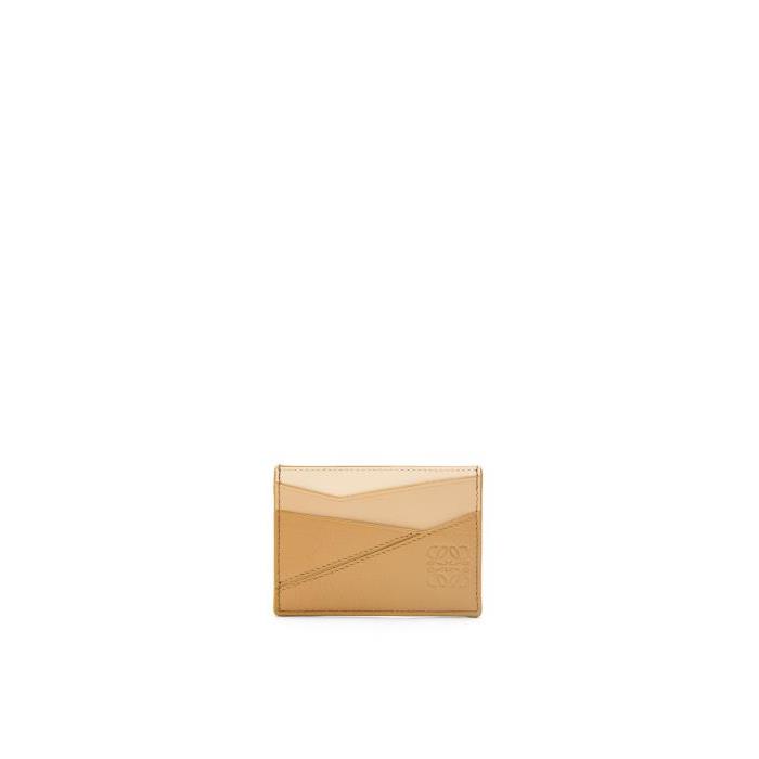 로에베 여성 카드지갑 Puzzle plain cardholder in classic calfskin Angora/Dusty Beige/Gold C510V33X05-6049이끌라로에베