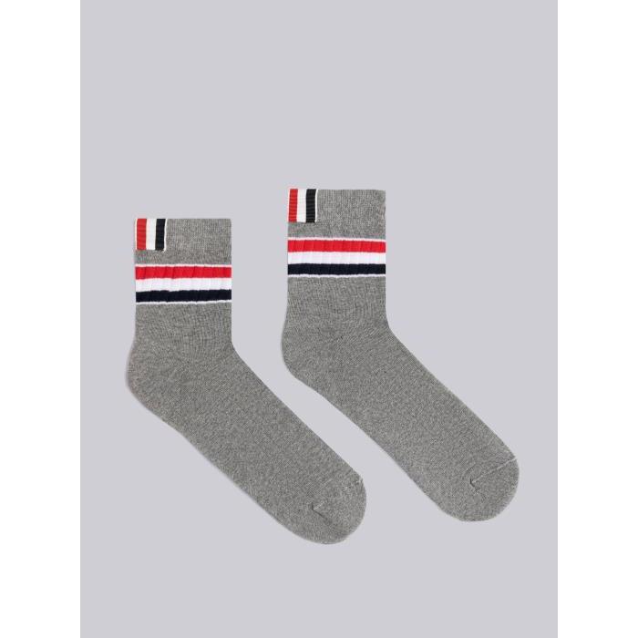 톰브라운 여성 양말 FAS164A-Y3022-055 Athletic Rib Stripe Ankle Socks이끌라톰브라운
