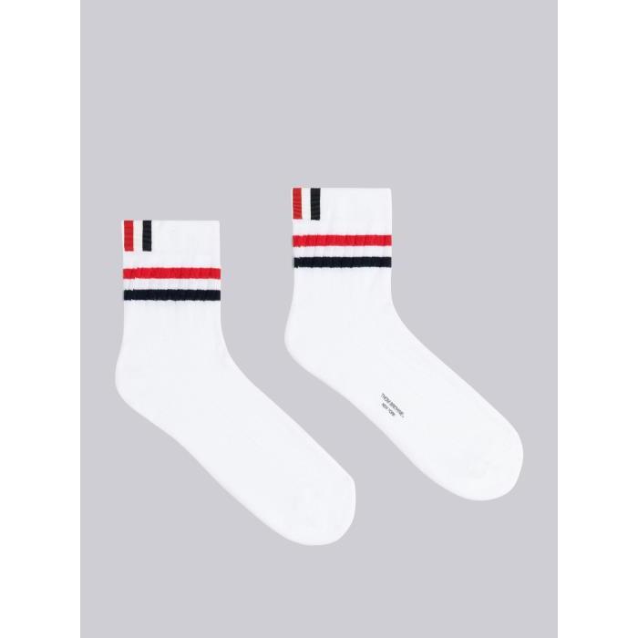 톰브라운 여성 양말 FAS164A-Y3022-100 Athletic Rib Stripe Ankle Socks이끌라톰브라운